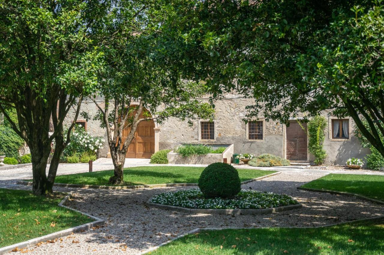Villa Dafne Valpolicella B&B Adults Only, No Smoking, No Pets Сант-Амброджо-ди-Вальполичелла Экстерьер фото