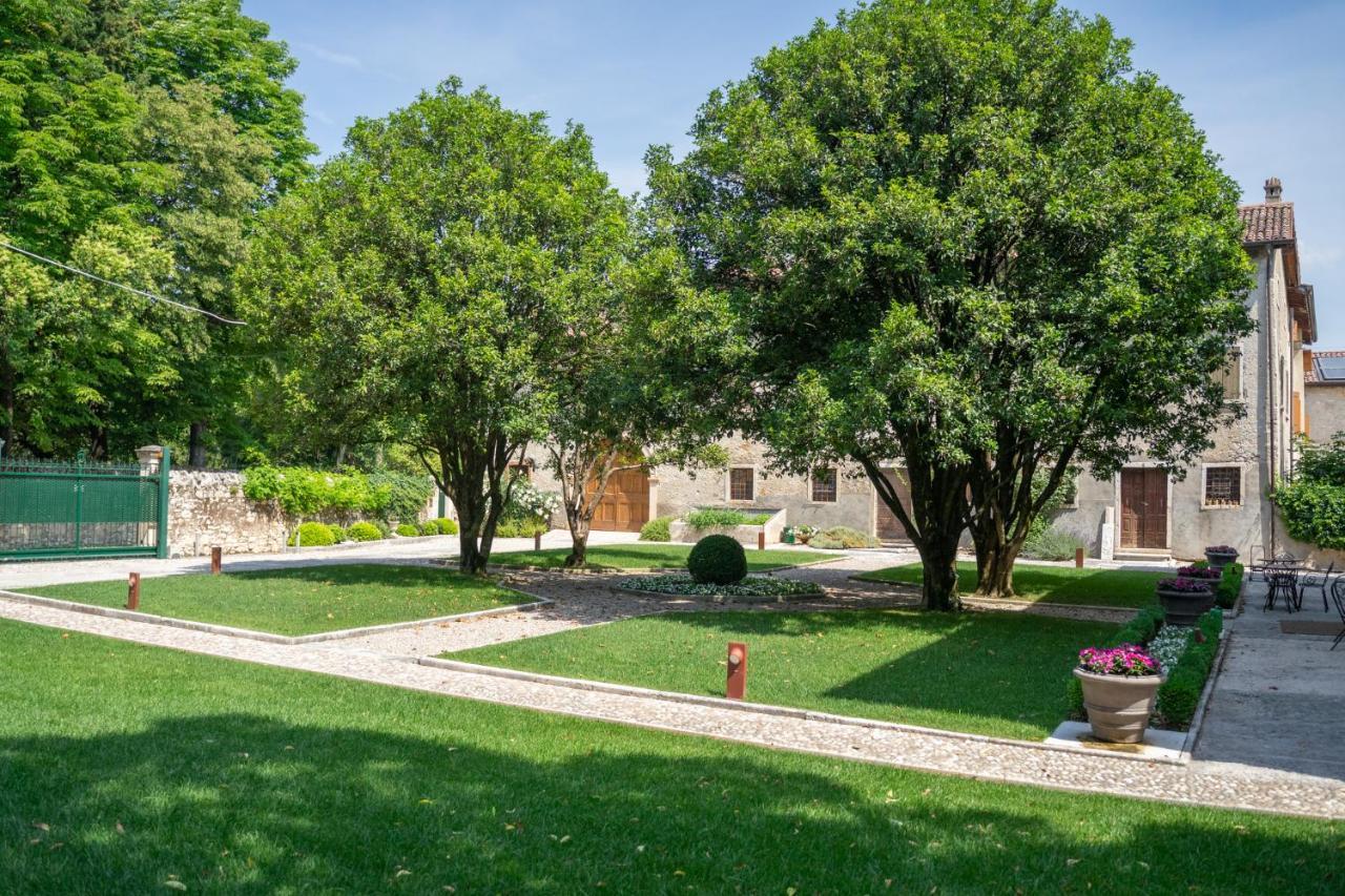 Villa Dafne Valpolicella B&B Adults Only, No Smoking, No Pets Сант-Амброджо-ди-Вальполичелла Экстерьер фото